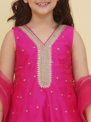 Sleeveless Above Knee Length Silk Kurta & Salwar With Dupatta - Pink