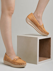 شوتوبيا - أحذية لوفر بنية اللون مزينة بإبزيم علوي للنساء والفتيات