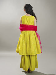 Girls Ethnic motifs woven design Kurta With Sharara & With Dupatta