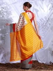 ساري نسائي من حرير بهجالبوري مطبوع باللون الكريمي بتصميم أنيق مع قطعة بلوزة