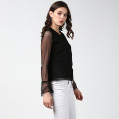 بلوزة نسائية سوداء من الدانتيل والكروشيه بتصميم ذاتي