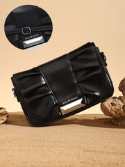 حقيبة كتف نسائية ذات ثنيات - أسود منتصف الليل