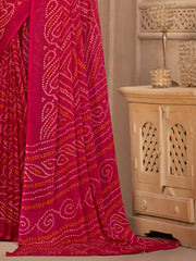 ساري نسائي من الشيفون الوردي المطبوع بتصميم أنيق مع قطعة بلوزة