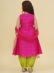 Sleeveless Above Knee Length Silk Kurta & Salwar With Dupatta - Pink
