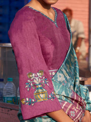 ساري نسائي أزرق مطبوع من مزيج الحرير مع قطعة بلوزة