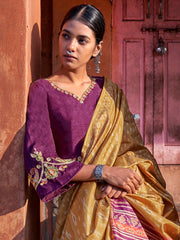 ساري نسائي مطبوع عليه صورة خردلي من مزيج الحرير مع قطعة بلوزة