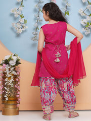 Bitiya by Bhama - cotton Woven Sleeveless Floral Print A Line Kurta And Salwar With Dupatta Set - Pink