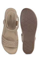 صندل أنيق وعصري بكعب دائري وحلقة للكاحل، بارتفاع بوصة واحدة، ونعل مسطح.