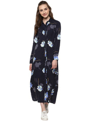 فستان نسائي أزرق داكن بكسرات عند الخصر