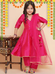 Bitiya by Bhama - Silk blend Woven Three-Quarter Sleeves Embroidered A Line Kurta And Palazzo With Dupatta Set - Pink
