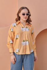 قميص برتقالي فاتح