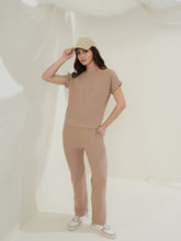 طقم ملابس نسائية من القطن البني المضلع