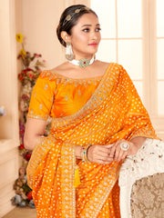 ساري نسائي من حرير فيتشيترا أصفر مزين بتصميم فاخر مع قطعة بلوزة