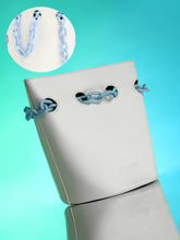 حقيبة دلو Block-A-Chain نسائية - ديزي وايت