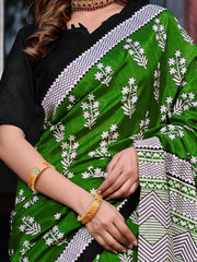 ساري نسائي من حرير بهجالبوري أخضر مطبوع بتصميم أنيق مع قطعة بلوزة