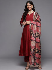 Varanga - embroidered chanderi kurta paired with embroidered trousers and digital printed dupatta