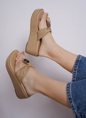 صندل كاجوال أنيق بكعب إسفيني 3 بوصات، مفتوح من الخلف، مقدمة دائرية