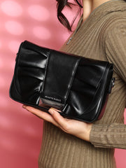 حقيبة كتف نسائية ذات ثنيات - أسود منتصف الليل