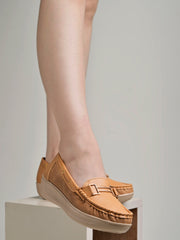 شوتوبيا - أحذية لوفر بنية اللون مزينة بإبزيم علوي للنساء والفتيات