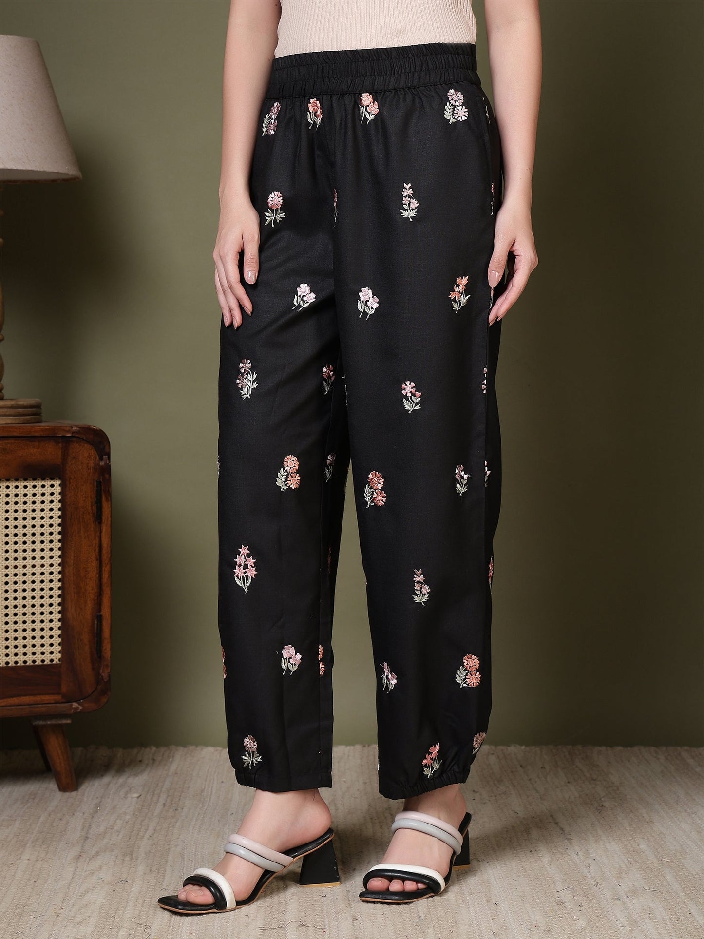 women embroidered relaxed fit elasticated waist casual trouser