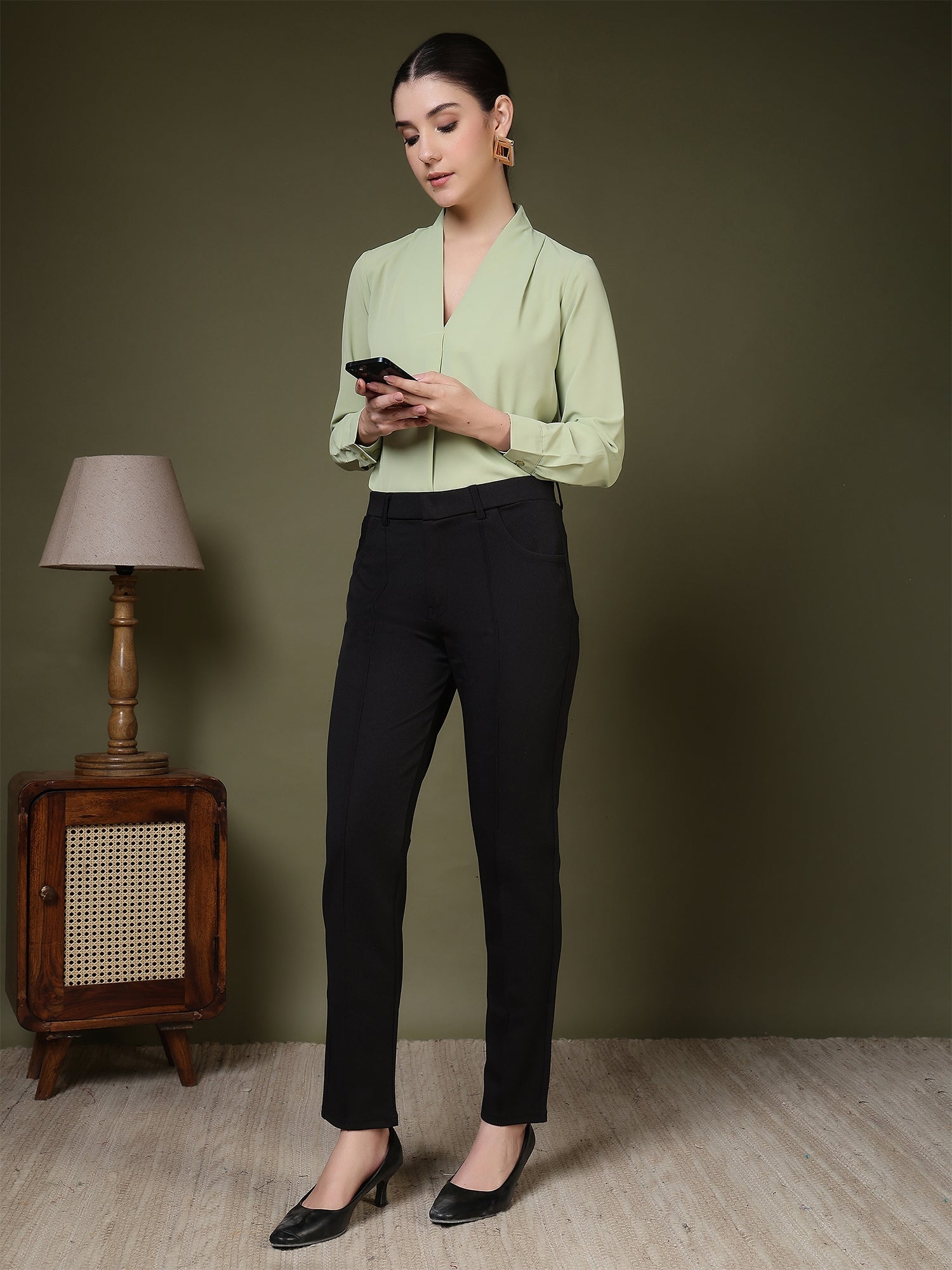 women straight fit formal trousers with front seam detailing