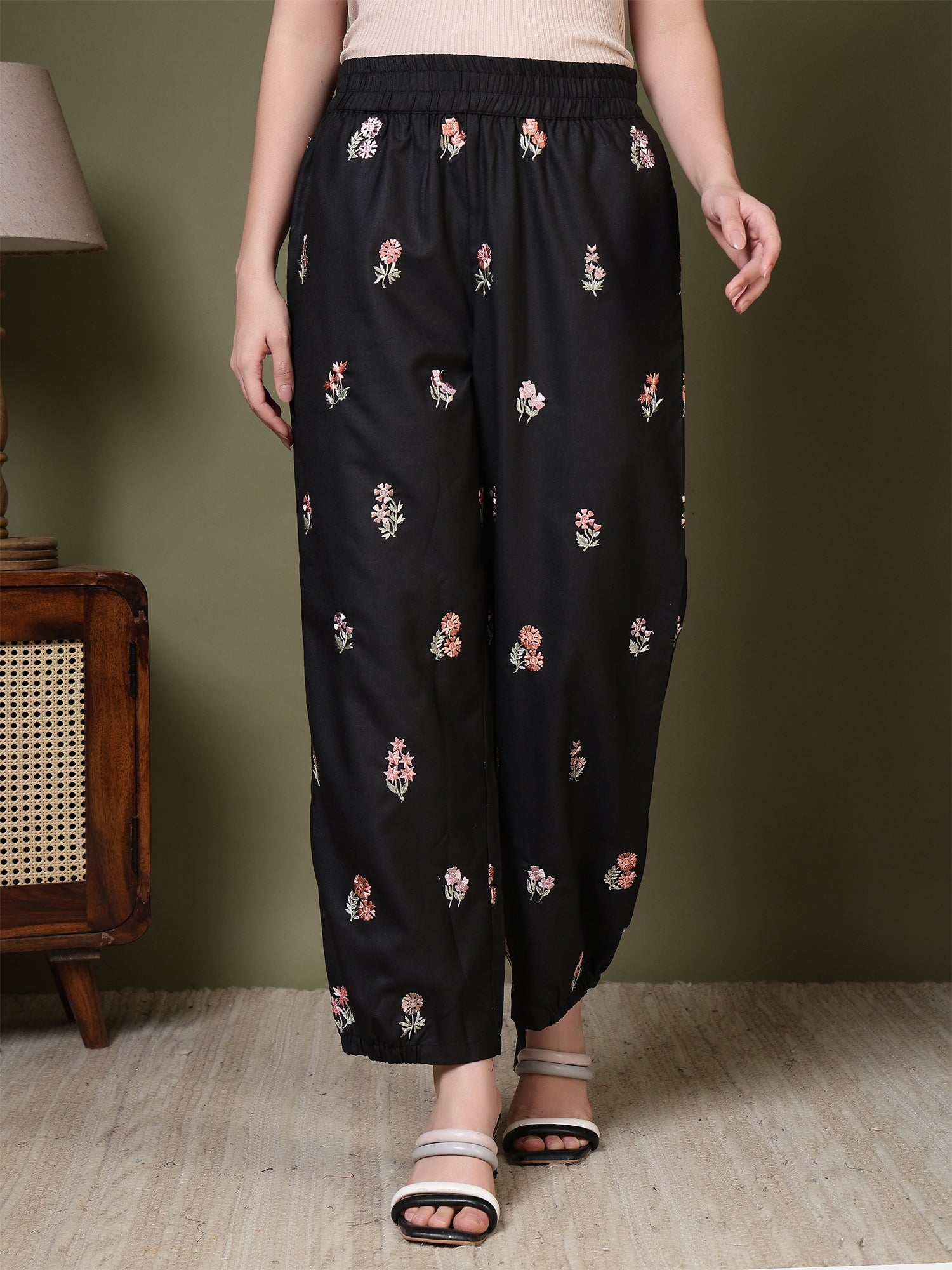 women embroidered relaxed fit elasticated waist casual trouser