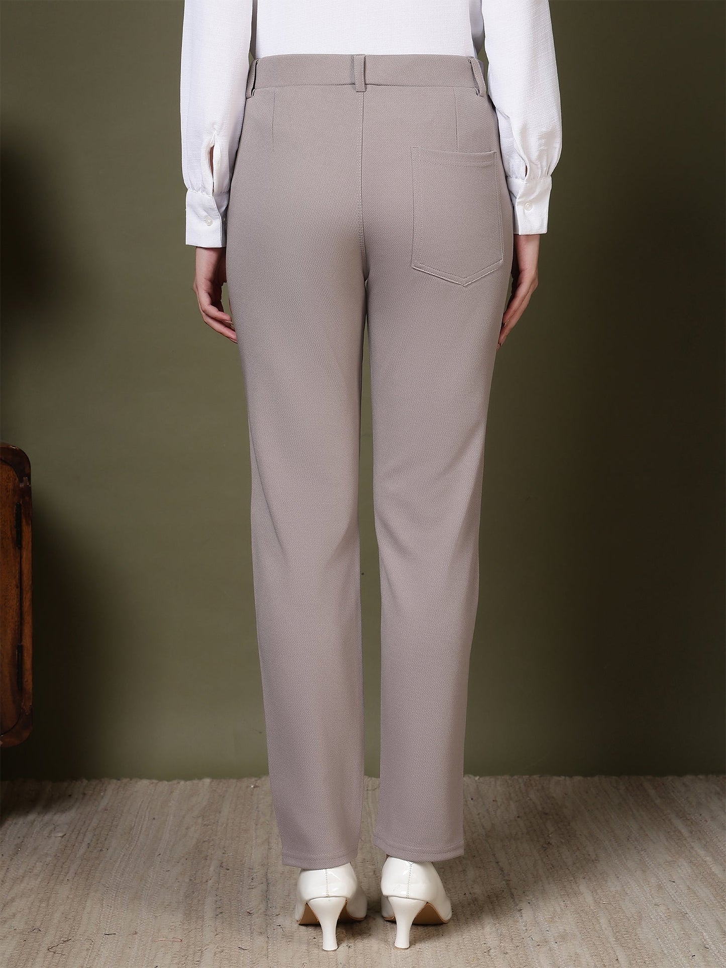 women straight fit formal trousers with front seam detailing