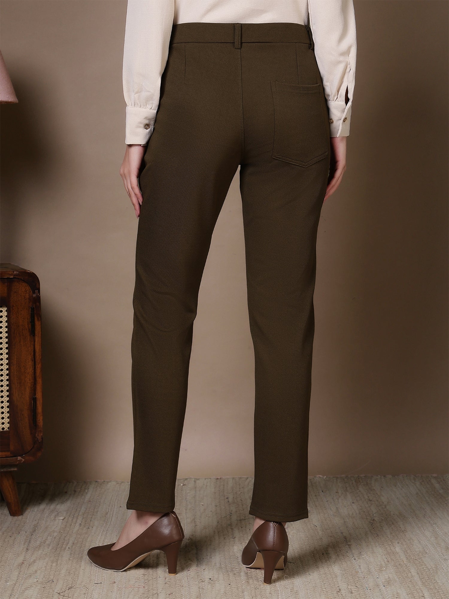 women straight fit formal trousers with front seam detailing