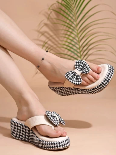 حذاء Shoetopia ذو كعب إسفيني أسود للنساء والفتيات