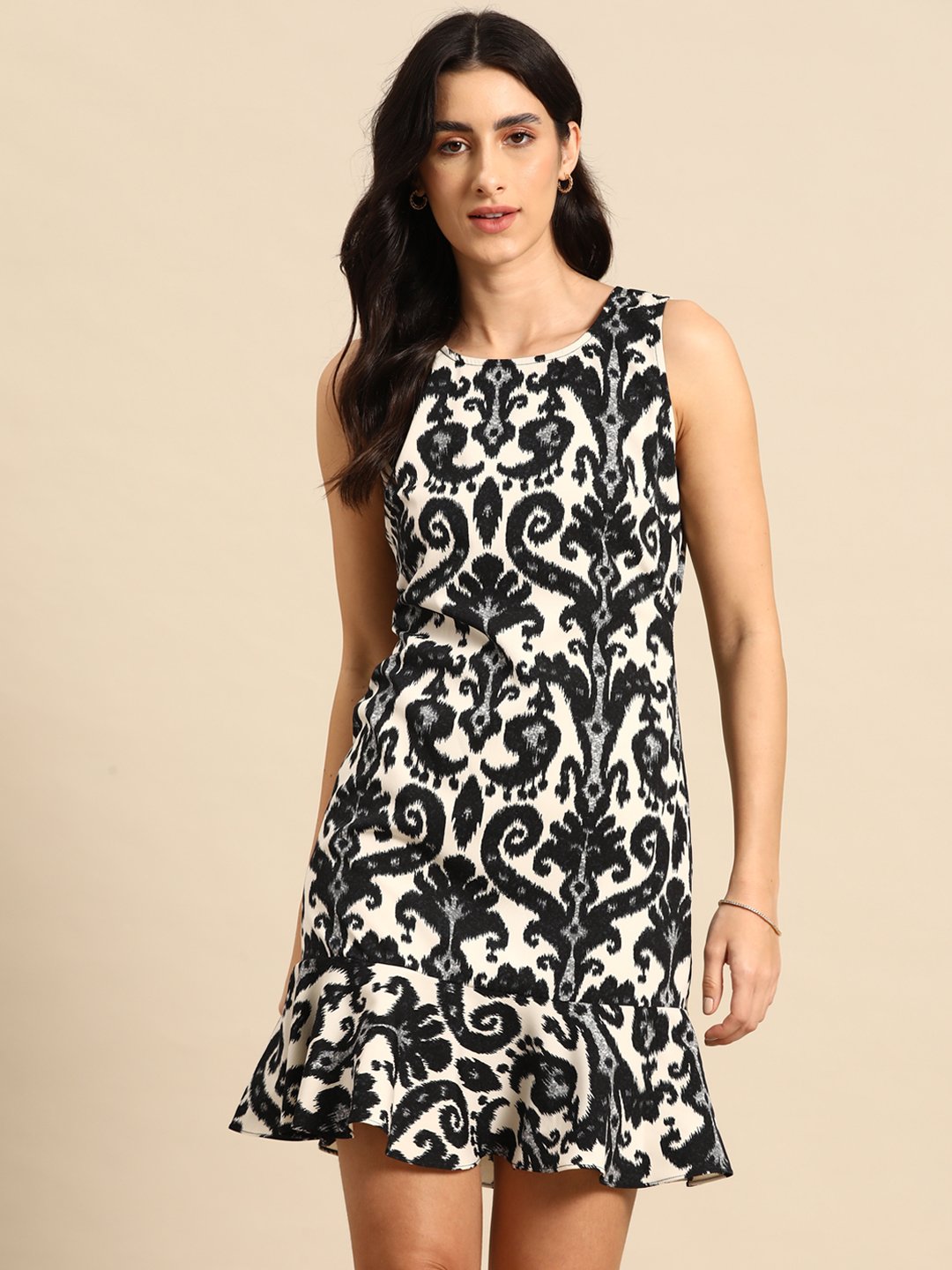 Varanga - Shift Dress with flare at the hem