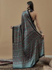 Women's Pure Crepe Printed Designer Saree With Blouse Piece