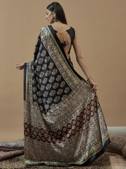 Women's Pure Crepe Printed Designer Saree With Blouse Piece