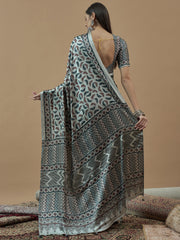 Women's Crepe Printed Designer Saree With Blouse Piece