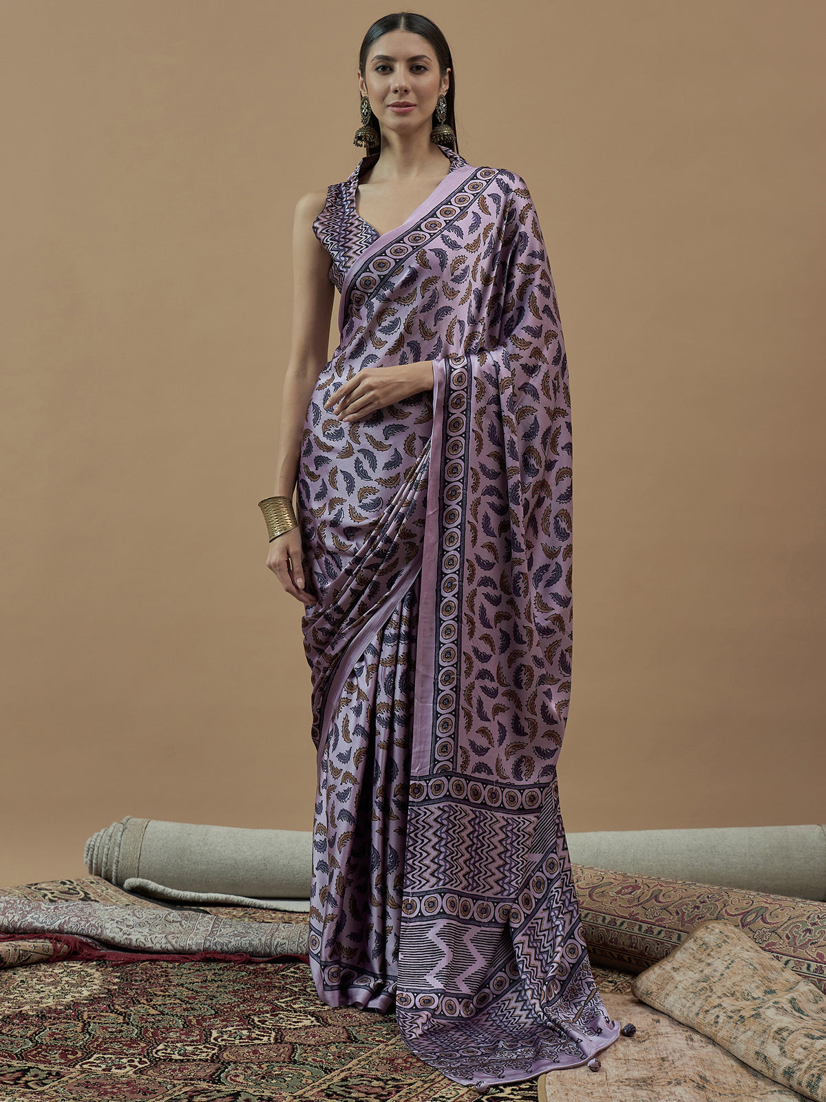 Women's Crepe Printed Designer Saree With Blouse Piece