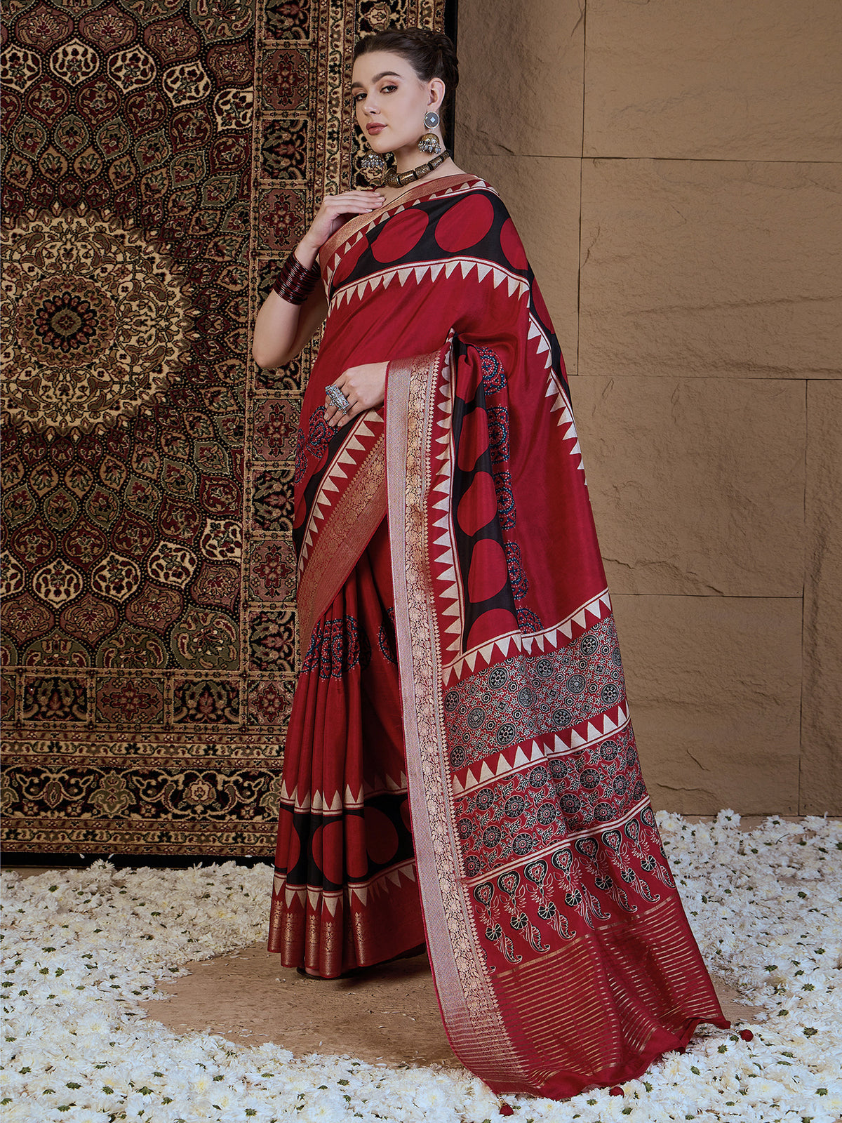 Women's Viscose Silk Red Printed Designer Saree With Blouse Piece