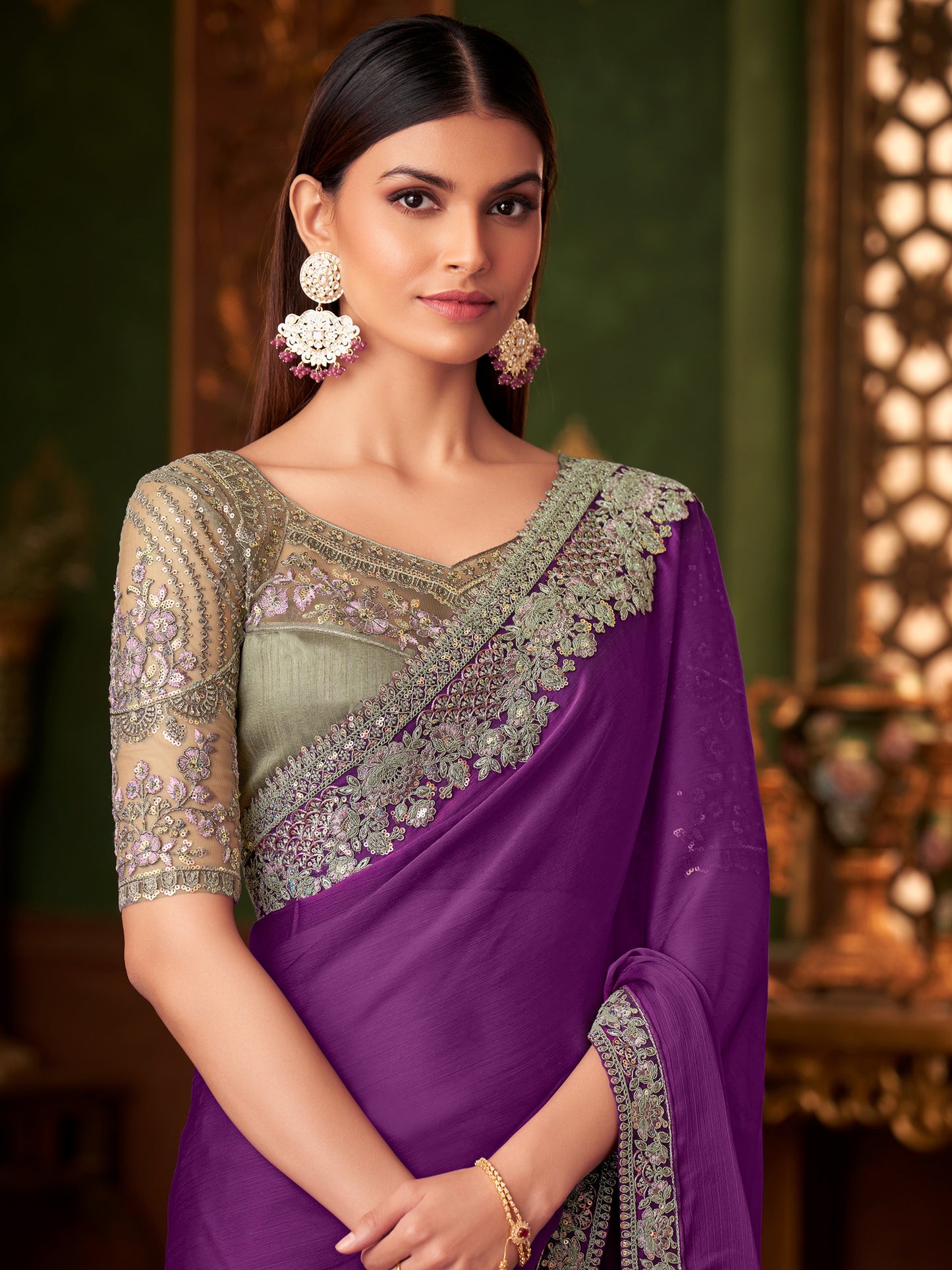 Women's Chiffon Purple Embellished Designer Saree With Blouse Piece