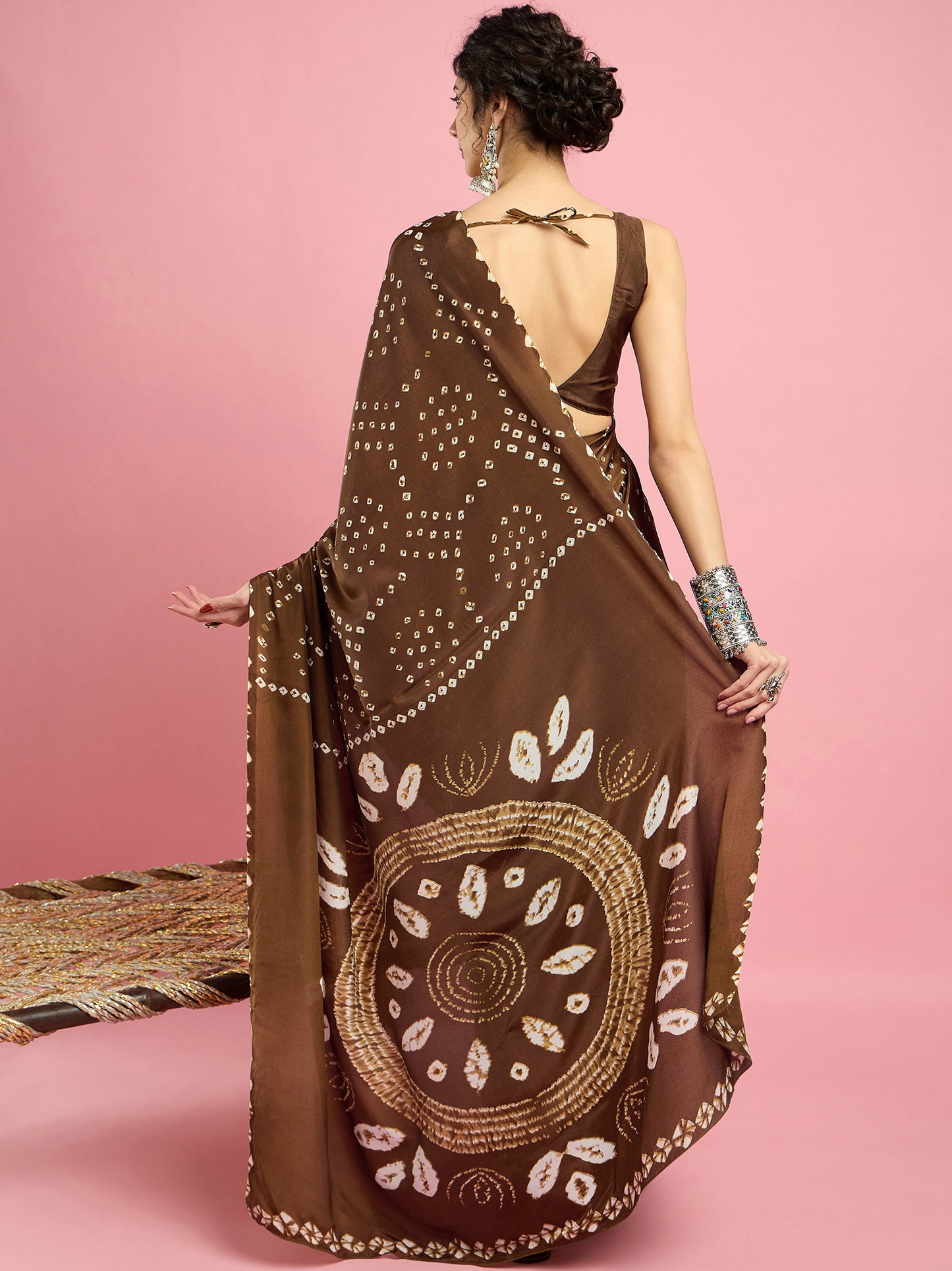Women's Crepe Brown Printed Designer Saree With Blouse Piece