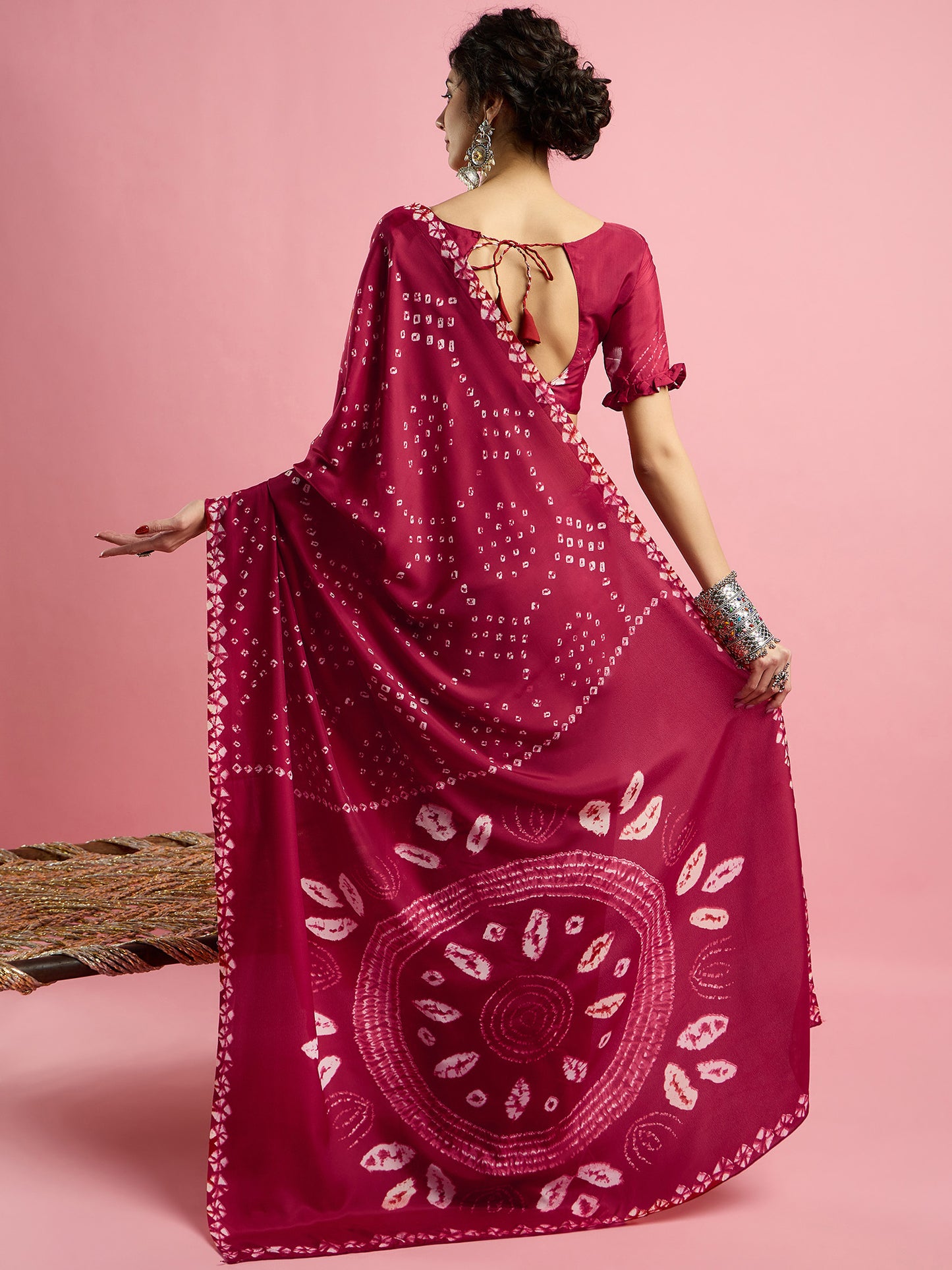 Women's Crepe Red Printed Designer Saree With Blouse Piece