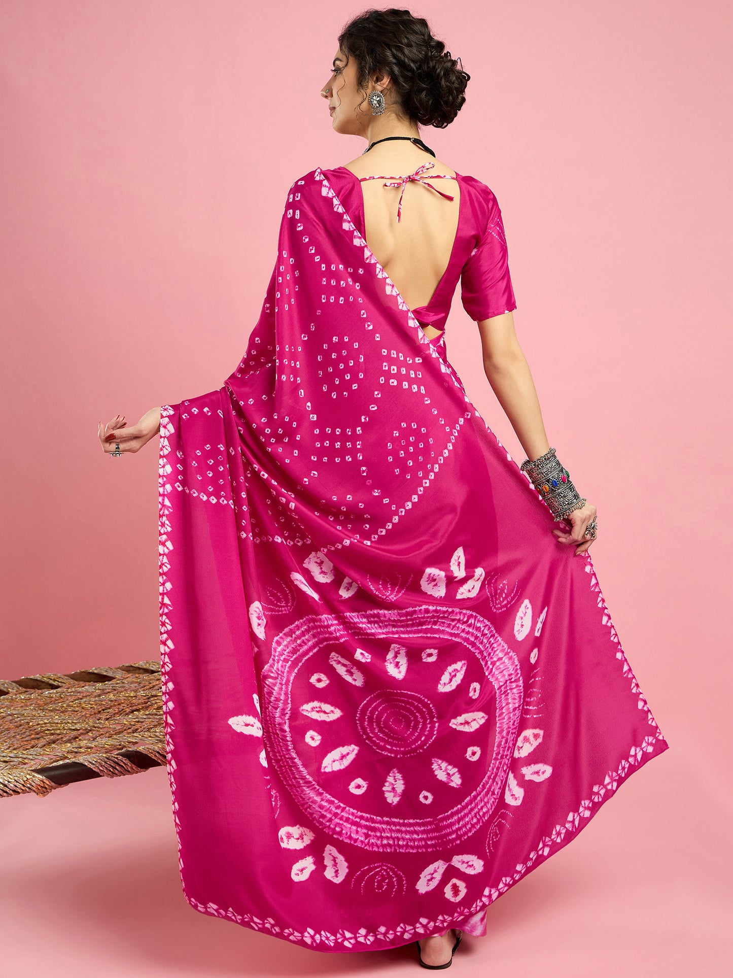 Women's Crepe Pink Printed Designer Saree With Blouse Piece