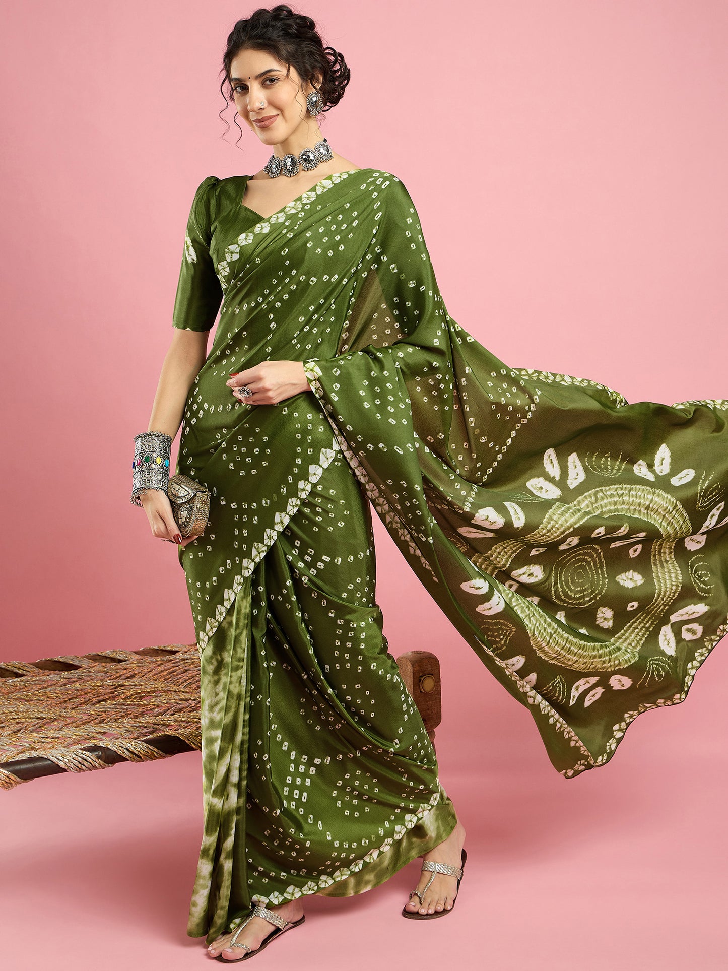 Women's Crepe Olive Printed Designer Saree With Blouse Piece