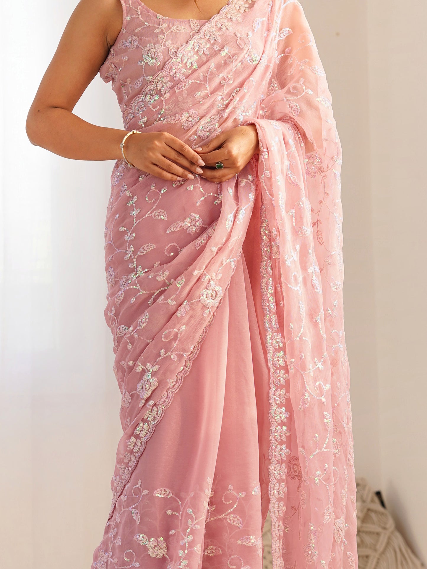 Women's Georgette Mauve Embellished Designer Saree With Blouse Piece