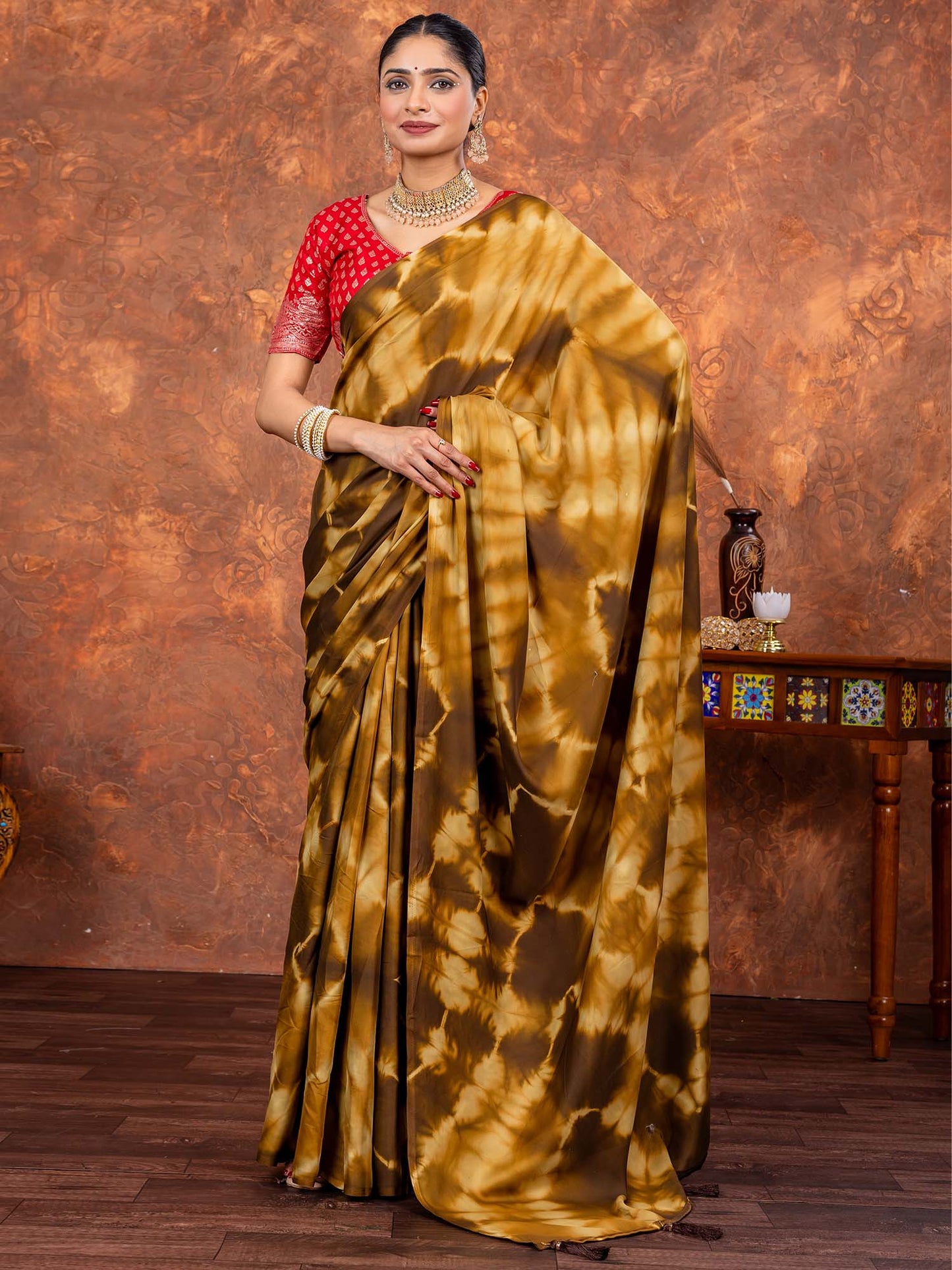Women's Satin Silk Pink Printed Designer Saree With Blouse Piece