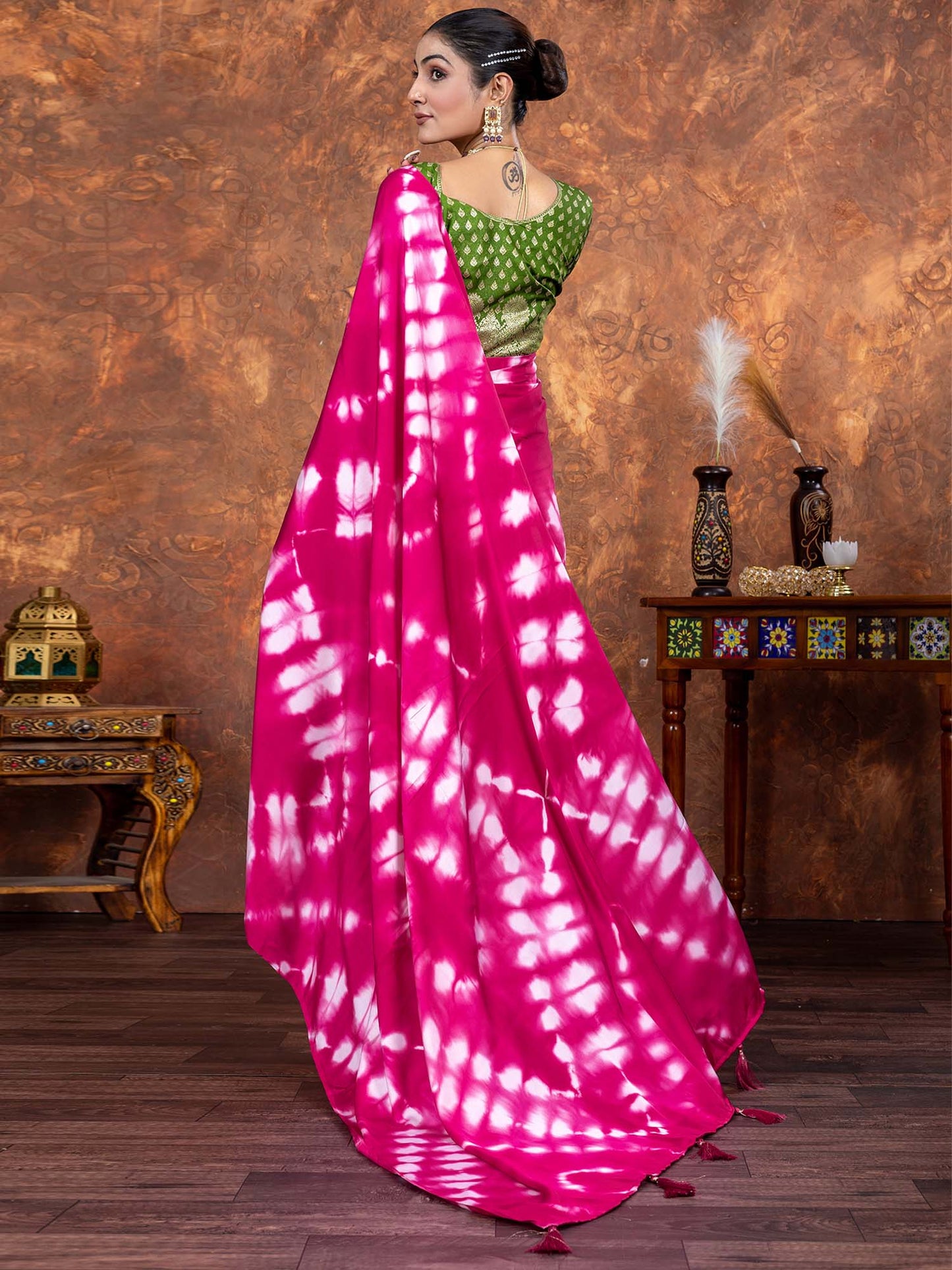 Women's Satin Silk Green Printed Designer Saree With Blouse Piece