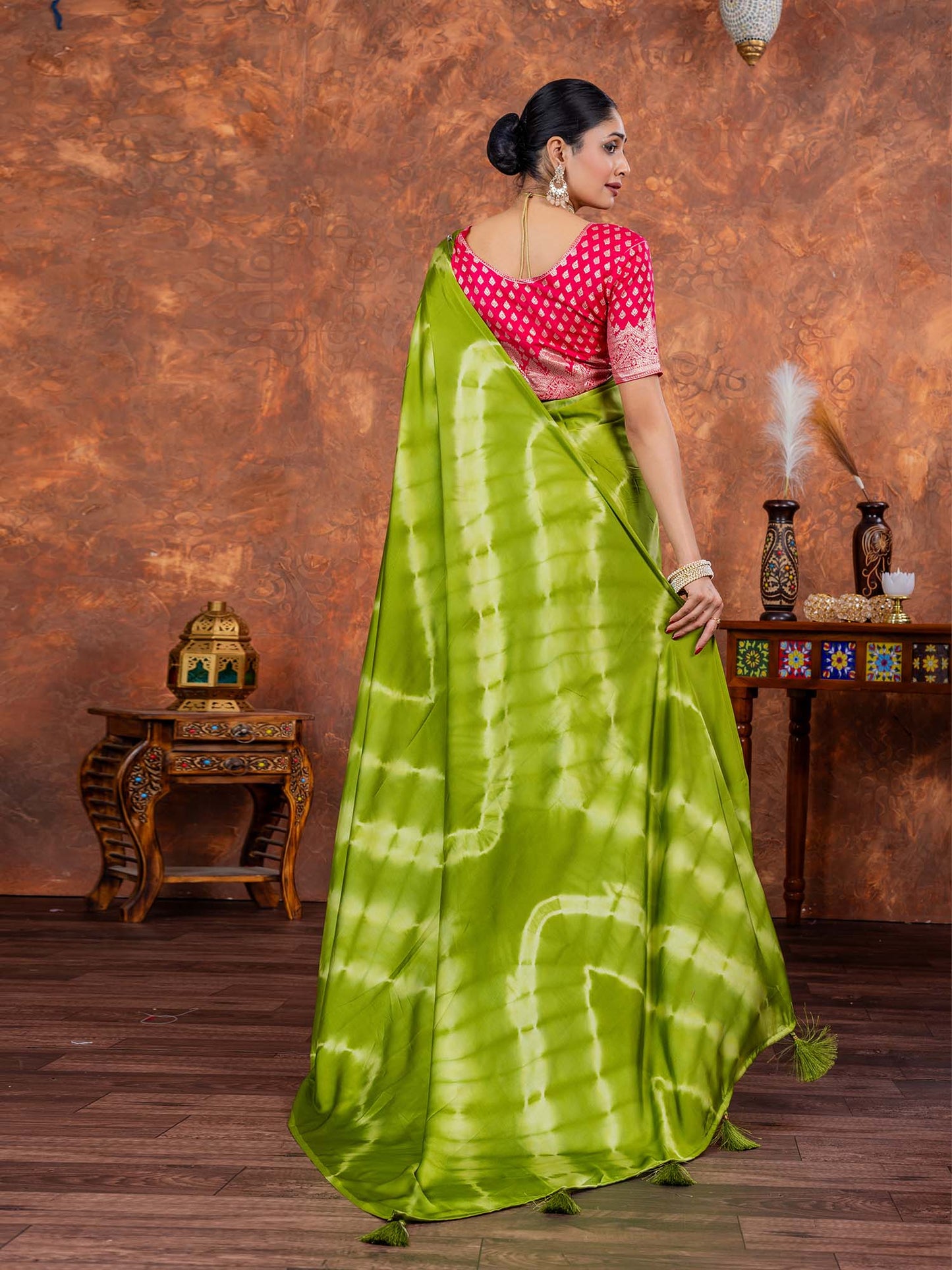 Women's Satin Silk Purple Printed Designer Saree With Blouse Piece