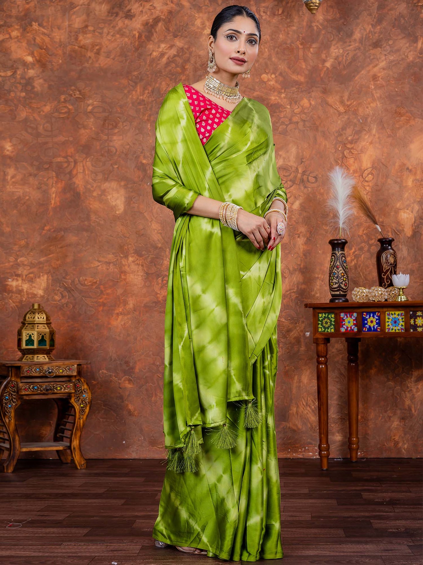 Women's Satin Silk Purple Printed Designer Saree With Blouse Piece