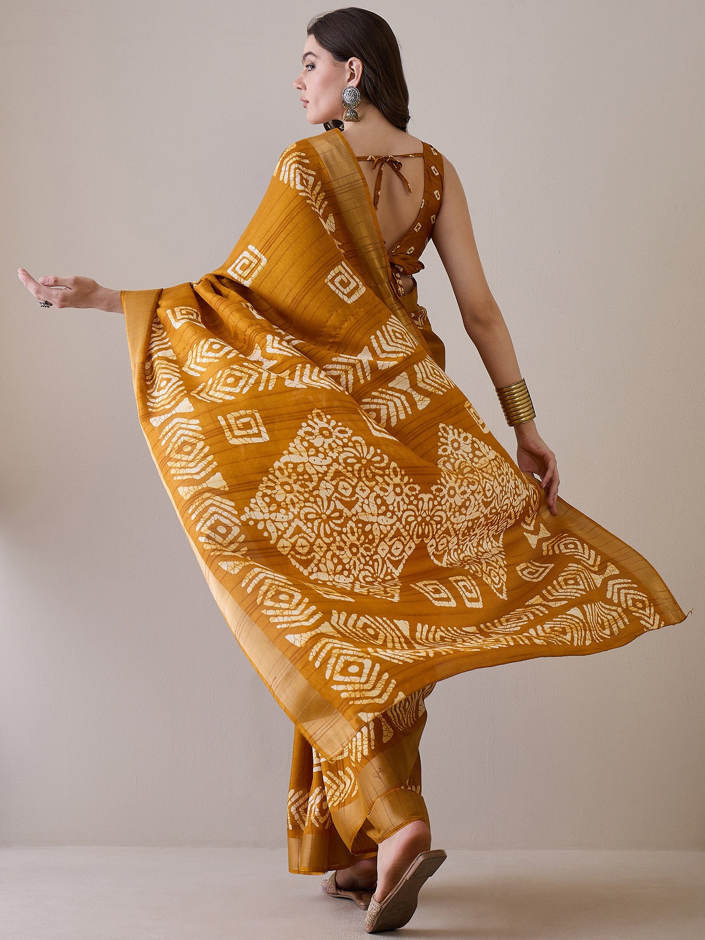 Women's Silk Blend Mustard Printed Designer Saree With Blouse Piece
