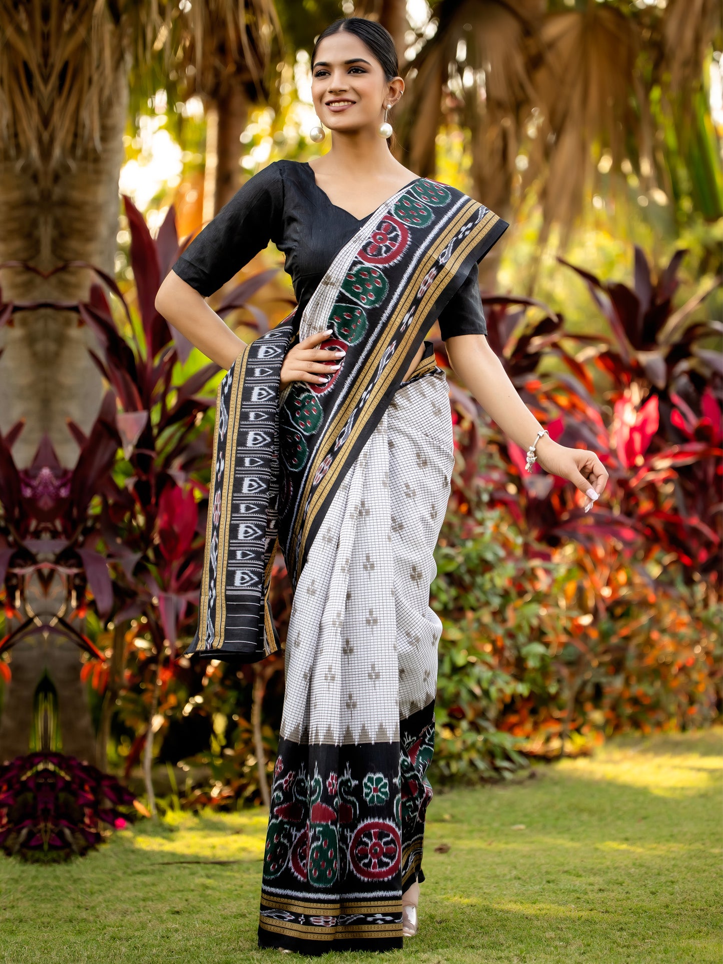 Women's Bhagalpuri Silk Off White Printed Designer Saree With Blouse Piece
