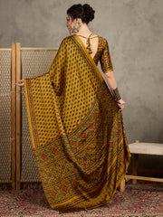Women's Pure Crepe Printed Designer Saree With Blouse Piece