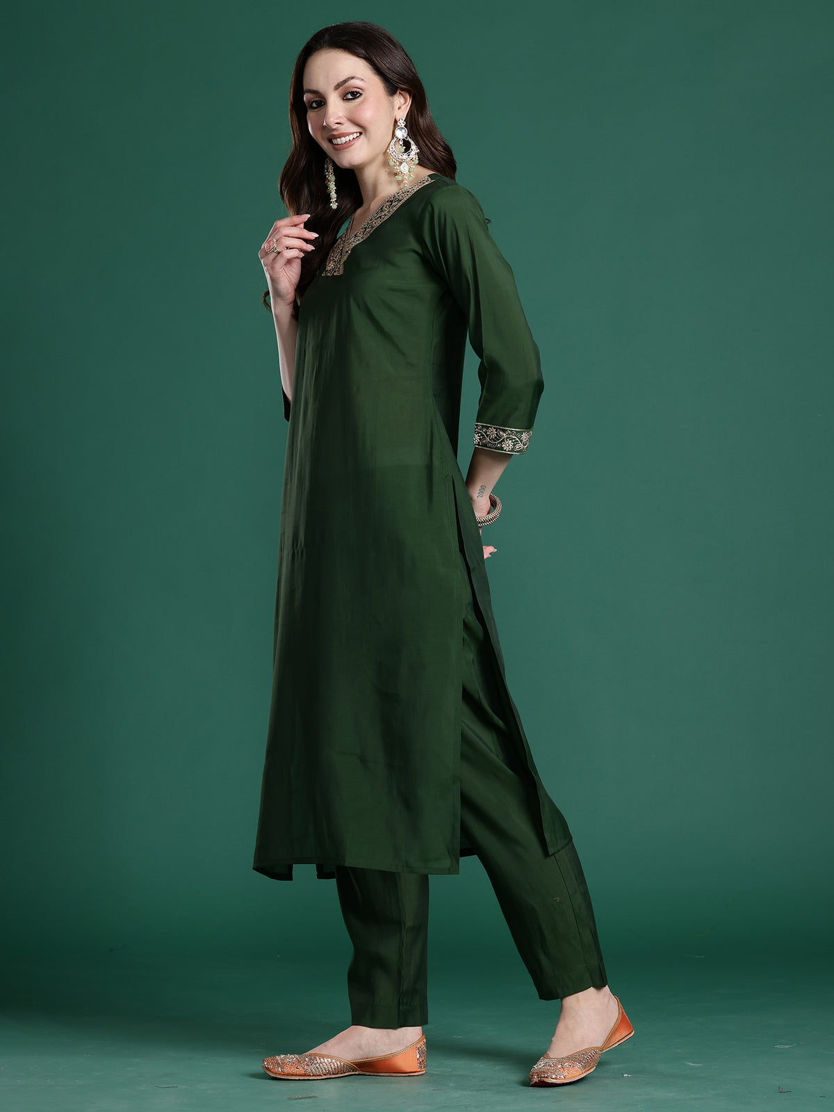 Green Embroidered Straight Kurta Trousers With Dupatta set-KH9GN10849