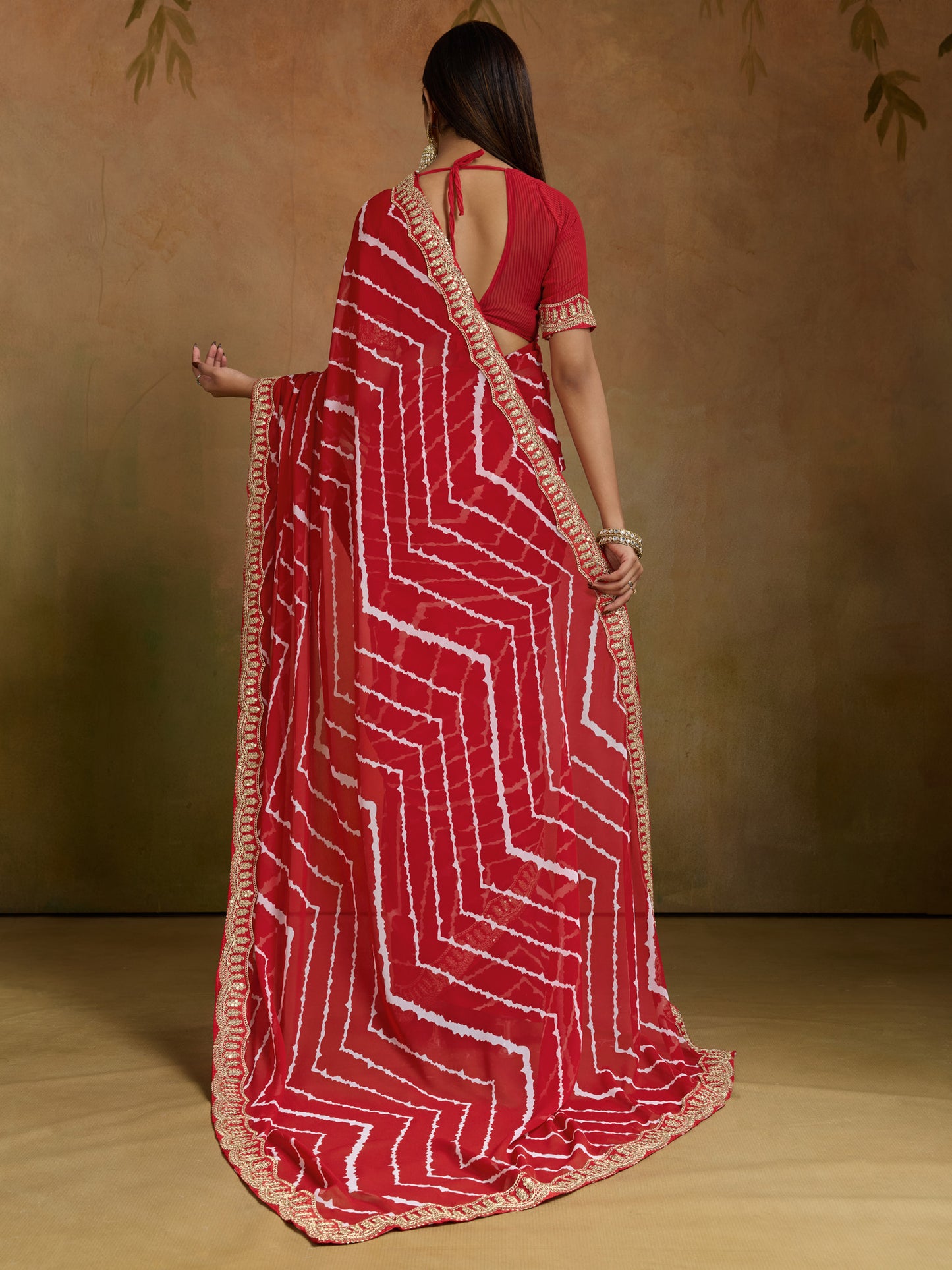 Women's Georgette Red Printed Designer Saree With Blouse Piece